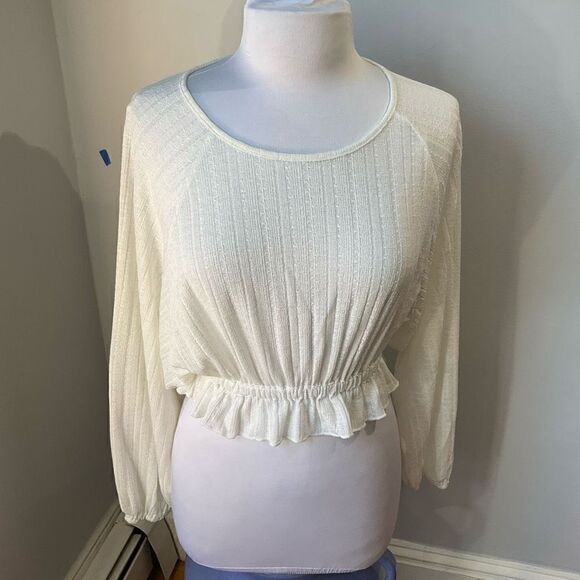 En Creme Dolman Batwing Sleeve Cropped Poet Gauzy Top. Creamy White, Medium - Picture 1 of 8